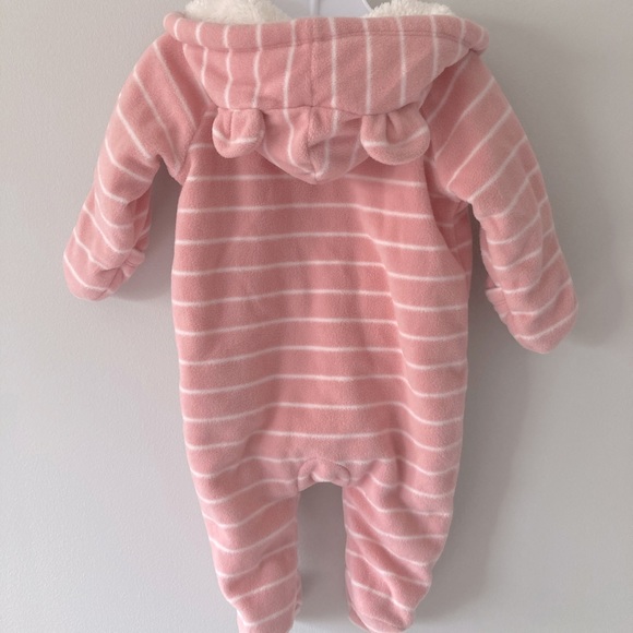 Old Navy Jackets & Coats Old Navy Baby Girl Hooded Thermal Winter One